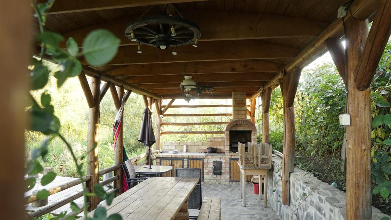 Casa Cu Fantana Villa Borlesti Eksteriør billede