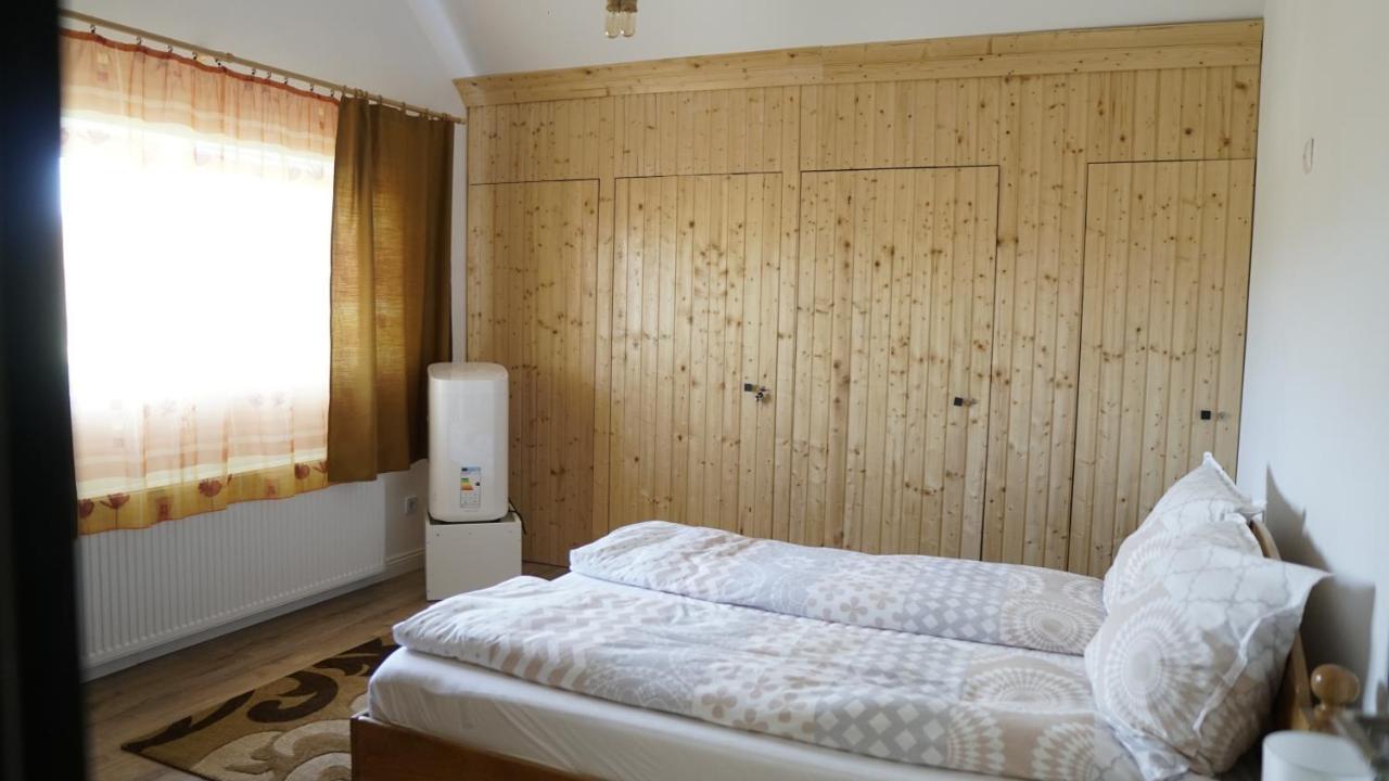 Casa Cu Fantana Villa Borlesti Eksteriør billede