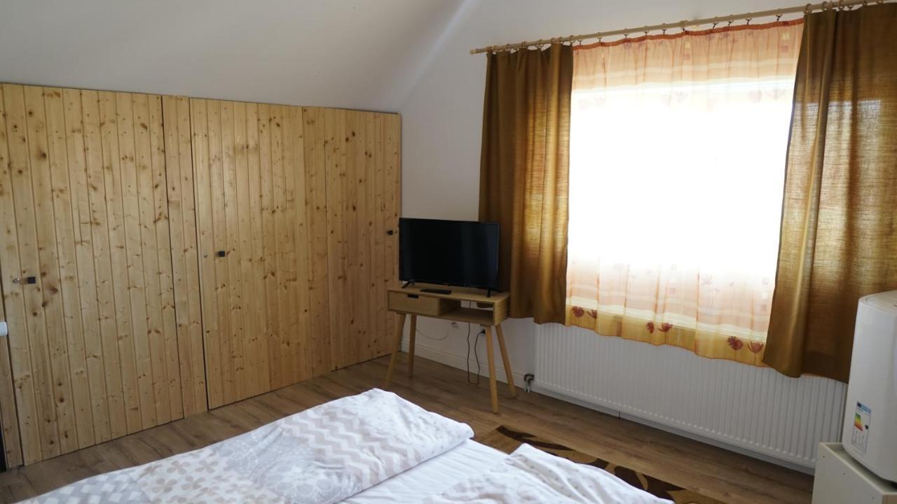 Casa Cu Fantana Villa Borlesti Eksteriør billede